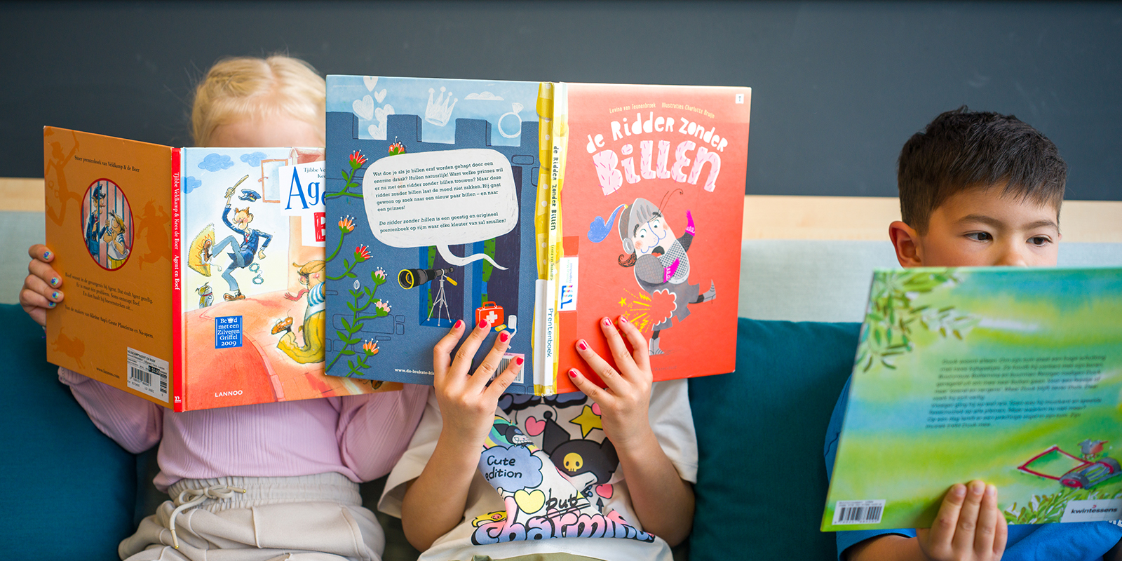 kleuters aan het lezen